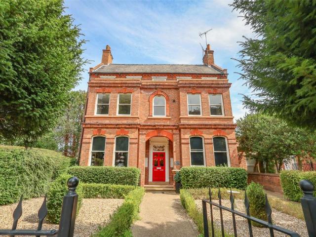 Willoughby House, Church Street. 2 bed apartment to rent £925 pcm £213 pw