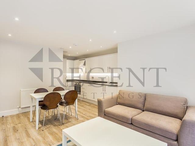 Willow Court, Cambridge Road, KT1 2 bed apartment to rent £1,850 pcm £427 pw