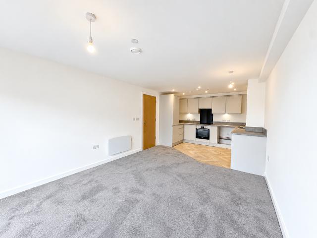 Willow Court, Ford Lane, Salford M6, 3 bed flat to rent, £1,750 pcm | PrimeLocation