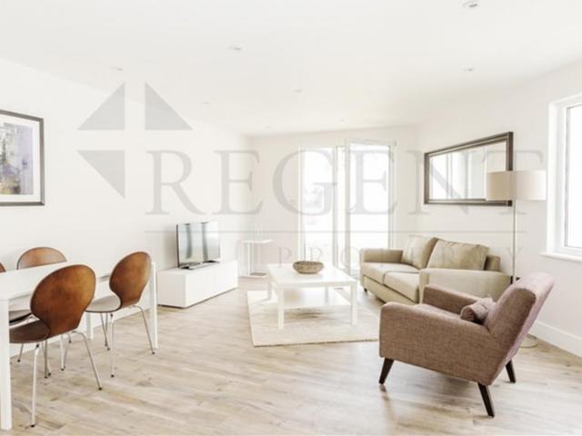 Willow Court, Kingston Upon Thames KT1 2 bed maisonette to rent £1,850 pcm £427 pw