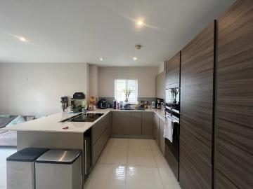 Willow Close, Buckhurst Hill IG9, 4 bed detached house to rent, £2,900 pcm | PrimeLocation