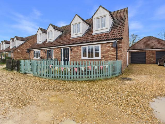 Willow Close, Watlington PE33, 3 bed semi detached house to rent, £1,100 pcm | PrimeLocation
