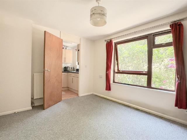 Willow Glen, St Leonards, TN37 7BY