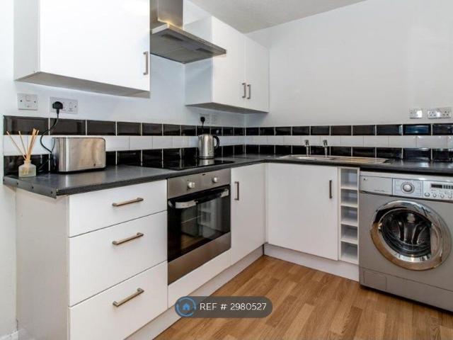 Willow Drive, Bicester OX26, 1 bed semi detached house to rent, £1,100 pcm | PrimeLocation