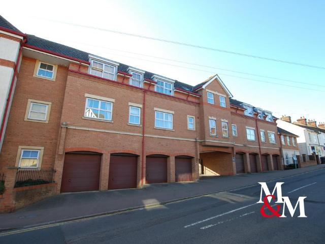 WILLOW HOUSE 2 bed flat to rent £1,050 pcm £242 pw
