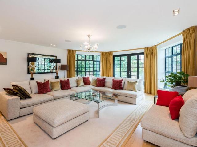 Willow House, Wellgarth Road, London. 5 bed detached house to rent £13,997 pcm £3,230 pw