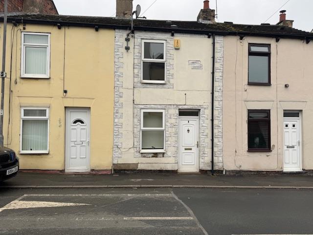 Willow Lane, Featherstone, Pontefract 2 bed terraced house to rent £675 pcm £156 pw