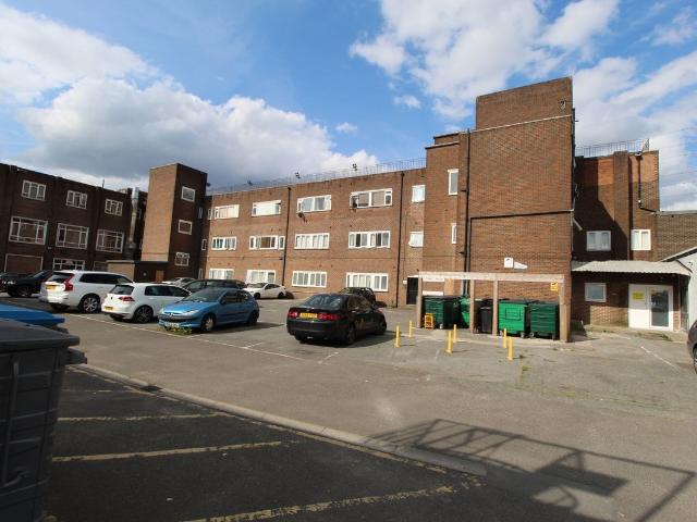 Willow Street, Mitcham CR4, Studio to rent, £1,100 pcm | PrimeLocation