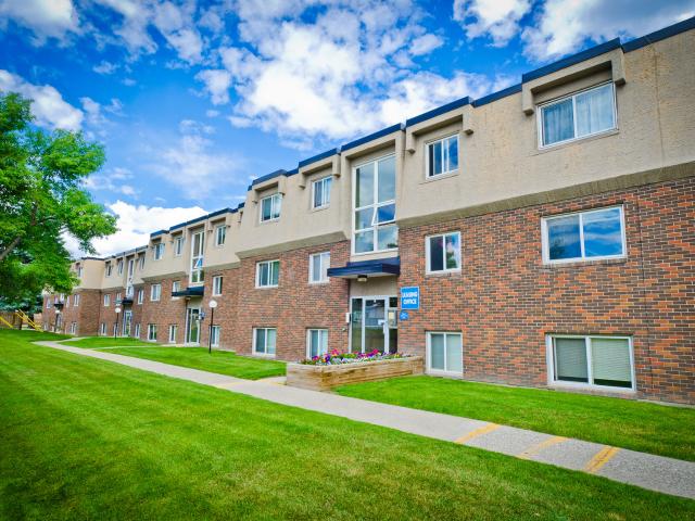 Willow Park Gardens 1 Bedroom Basement Apartment for Rent