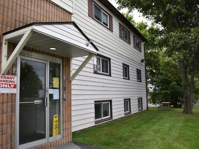 Willow Properties 2 Bedroom Apartment for Rent at 171 Willow Ave, Sault Ste. Marie, ON P6B 5B1