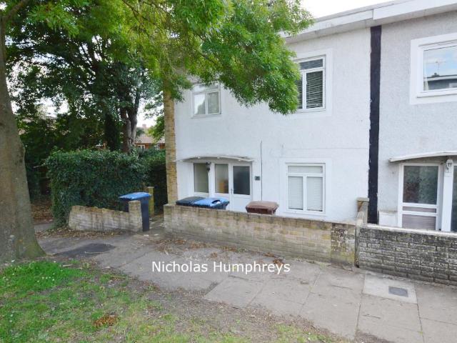 Willow Way, Hatfield AL10 5 bed terraced house to rent £2,225 pcm £513 pw