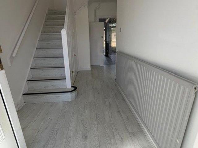 Willow Walk, London N21, 3 bed semi detached house to rent, £3,000 pcm | PrimeLocation