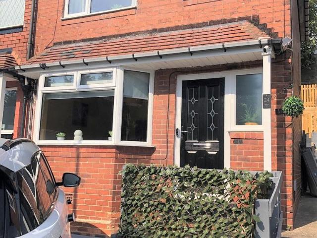 Willow Well Road, Leeds, LS15 2 bed semi detached house to rent £1,100 pcm £254 pw