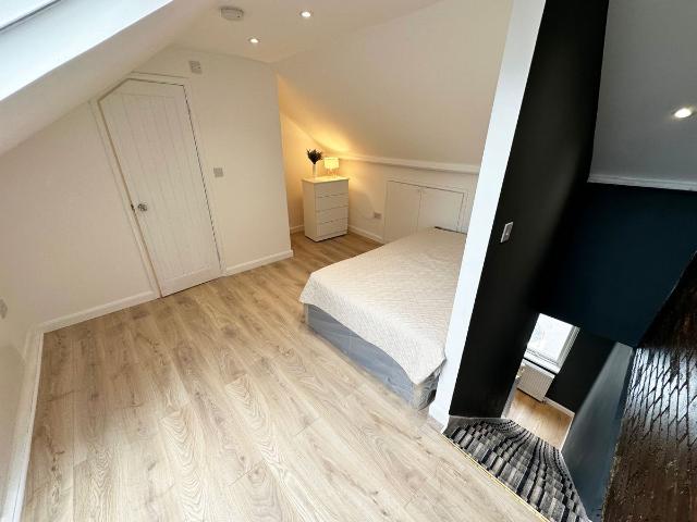 Willow Vale, London W12, 2 bed shared accommodation to rent, £1,030 pcm | PrimeLocation