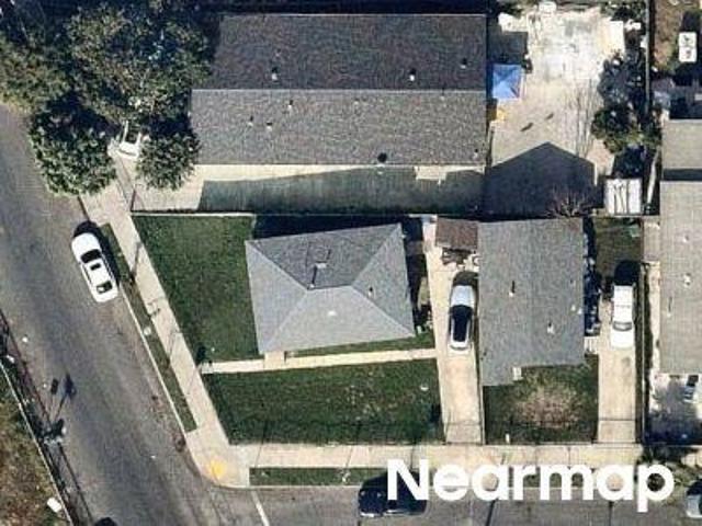 Willowbrook Ave