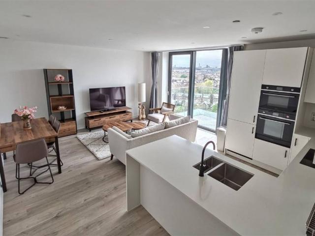 Willowbrook House, Coster Avenue N4, 2 bed flat to rent, £3,200 pcm | PrimeLocation