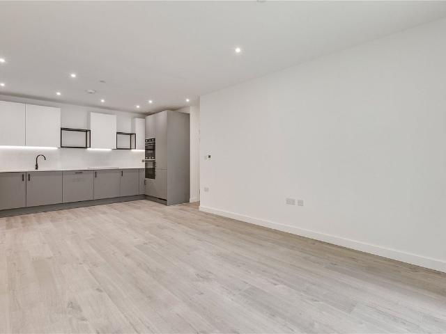 Willowbrook House, Coster Avenue N4, 2 bed flat to rent, £3,200 pcm | PrimeLocation