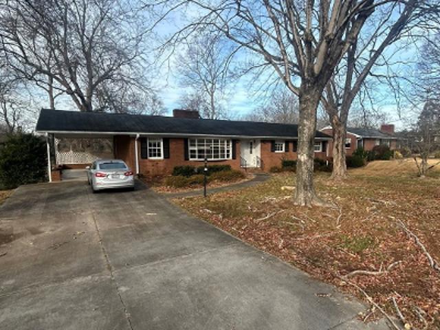 Willowbrook Ln