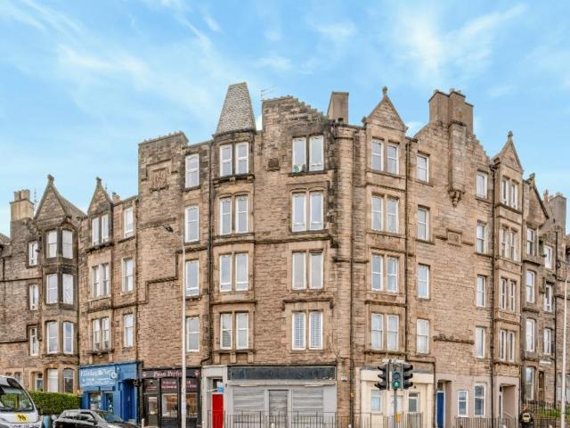 Willowbrae Road, Willowbrae. 1 bed flat to rent £1,050 pcm £242 pw