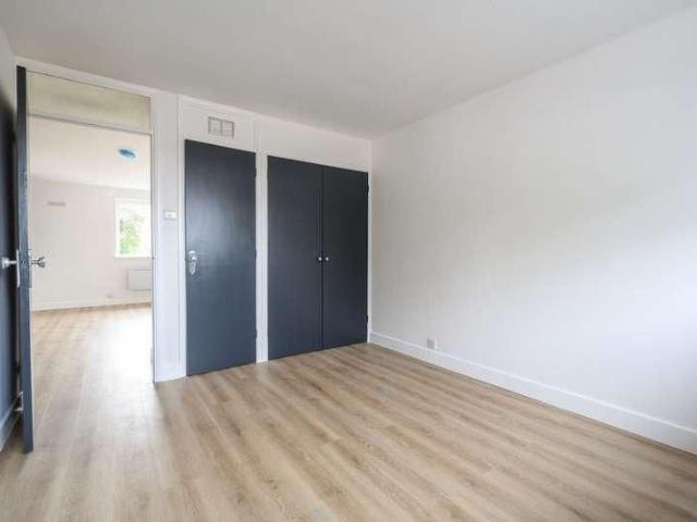 Willowhayne Drive, Walton on thames, KT12