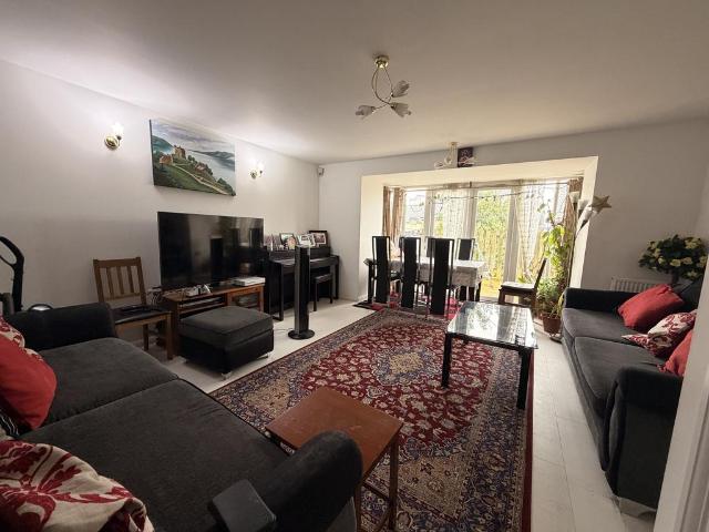 Willowherb Road, Bristol, BS16 4 bed townhouse to rent £1,950 pcm £450 pw