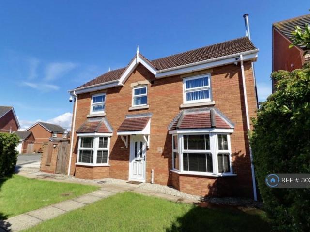 Willowmead Close, Scunthorpe, DN15 4 bed detached house to rent £1,395 pcm £322 pw