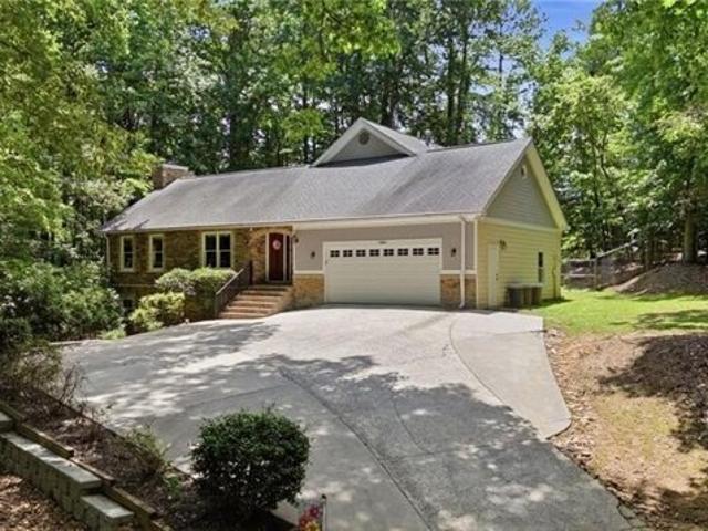 Wills Lake Rd, Cumming, Home For Sale