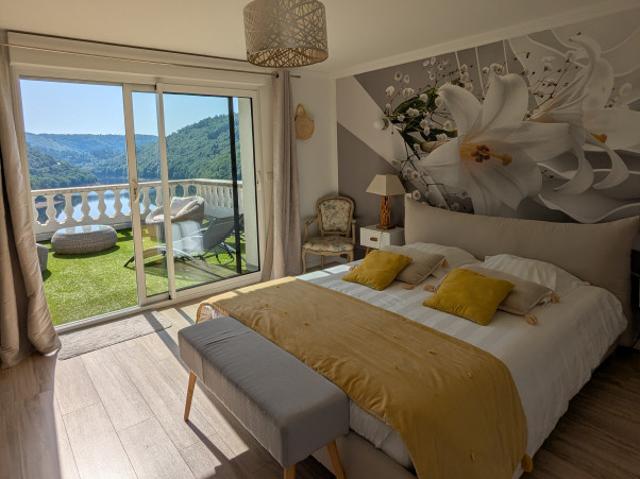 Willst du dein Leben verändern? Was, wenn diese Villa in Frankreich für dich gemacht wurde?