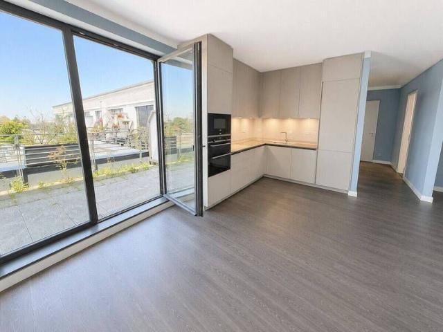 Wilmersdorf: Brandenburgische Str LUXUS 2 Zi DG 80 m² + RIESEN TERRASSE + 2 Bäder ab 01.09.26