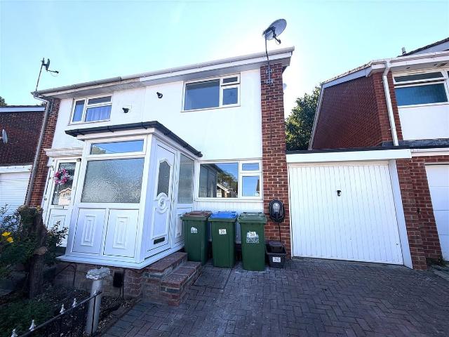 Wilmington Close, Southampton SO18, 2 bed property to rent, £1,350 pcm | PrimeLocation
