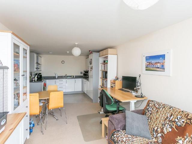 Wilmington Close WD18 0FU, Watford, WD18 1 bed flat to rent £1,250 pcm £288 pw