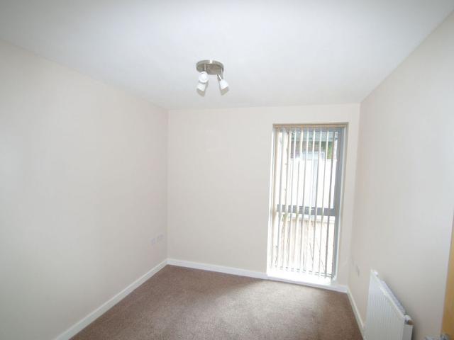 Wilmington Close WD18, Watford, 2 bed flat to rent, £1,750 pcm | PrimeLocation