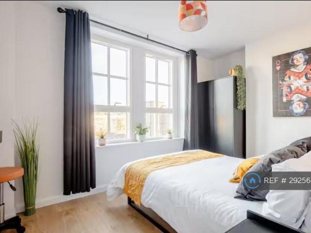 Wilmot Street, London, E2 1 bed flat to rent £2,500 pcm £577 pw