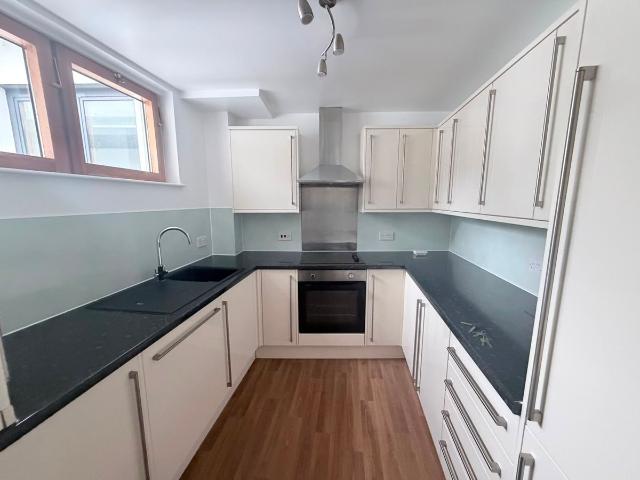Wilmot Place, London NW1, 2 bed flat to rent, £2,500 pcm | PrimeLocation