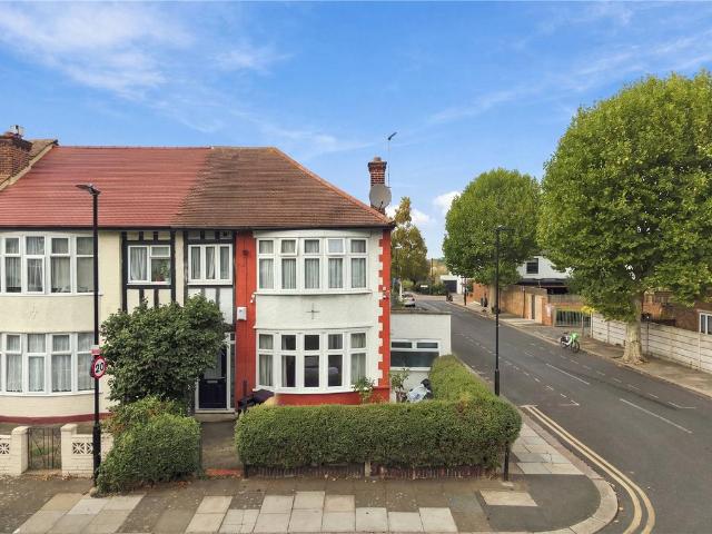Wilmot Road, London, N17 3 bed end of terrace house to rent £2,600 pcm £600 pw
