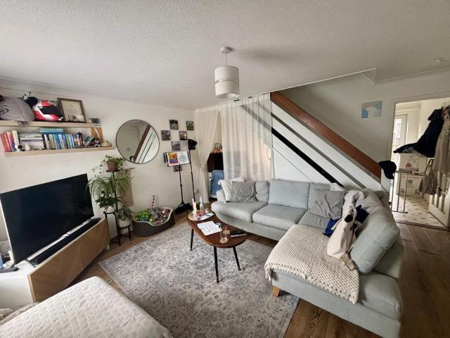 Wilmslow Drive, Ipswich IP2 3 bed terraced house to rent £1,200 pcm £277 pw