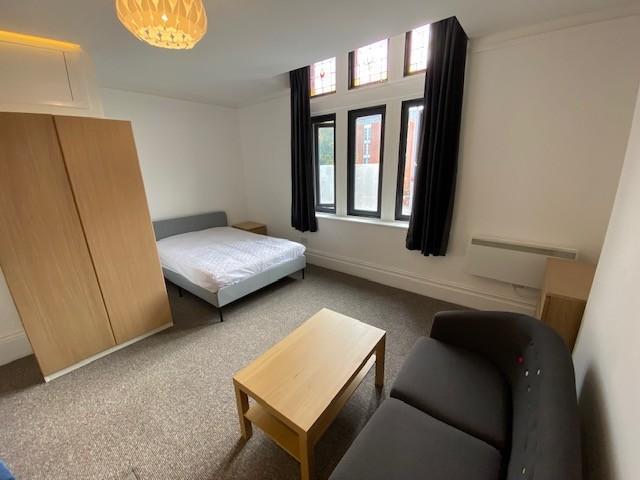 Wilmslow Road, M14 6XQ 1 bed flat to rent £795 pcm £183 pw
