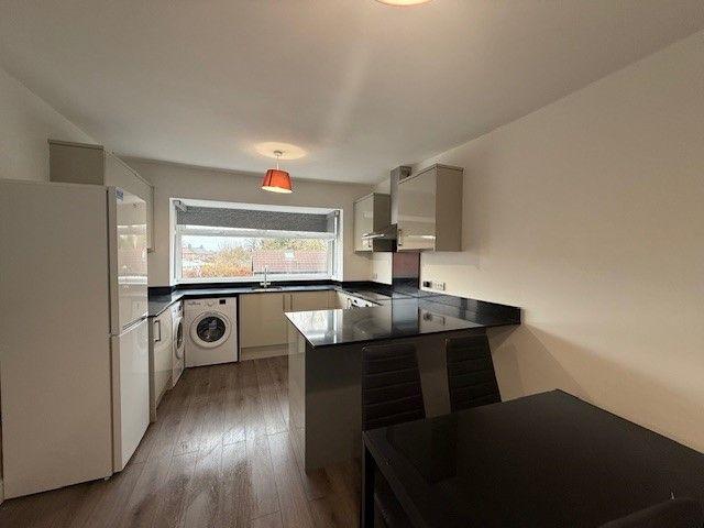 Wilmslow Road, Cheadle SK8, 2 bed flat to rent, £1,250 pcm | PrimeLocation