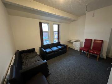 Wilmslow Road, Rusholme, Manchester M14, 3 bed flat to rent, £1,245 pcm | PrimeLocation