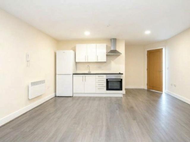 Wilsom Road, Alton GU34, Studio to rent, £900 pcm | PrimeLocation