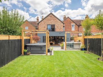 Wilson Avenue RG9, 3 bed end terrace house to rent, £3,750 pcm | PrimeLocation