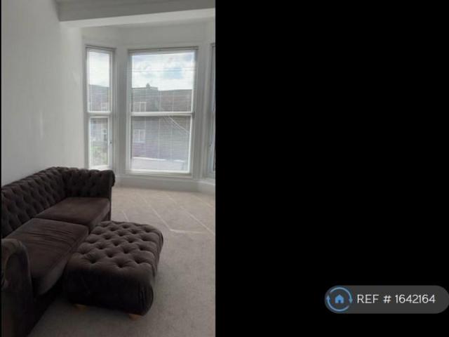 Wilson Grove, Southsea, PO5 2 bed flat to rent £1,300 pcm £300 pw