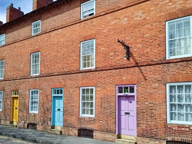 Wilson Street, Newark, NG24 2 bed flat to rent £750 pcm £173 pw