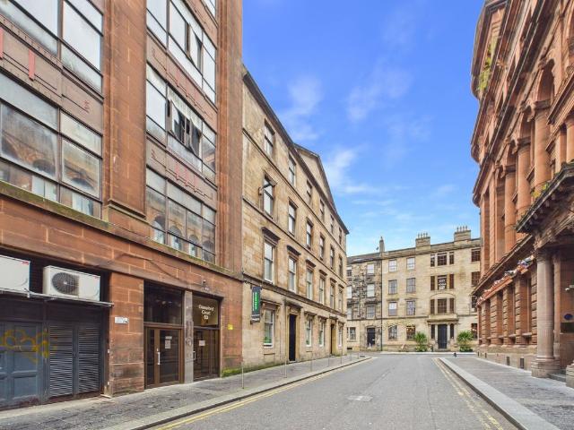 Wilson Street, Glasgow G1, 3 bed maisonette to rent, £1,900 pcm | PrimeLocation