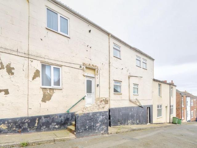 Wilson Street, Saltburn By The Sea TS12 2 bed terraced house to rent £575 pcm £133 pw