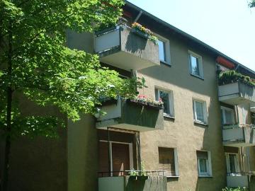 Wir modernisieren 3 Raumwohnung mit Balkon in Rumelm
