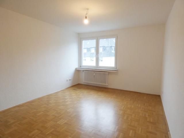 Wir modernisieren für Sie das komplette Objekt! * 4 Zi. Whg. mit Balkon + Mansarde in E Bredeney!