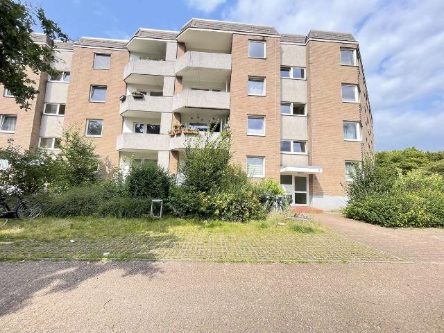 Wir sanieren für Sie! 4 Zimmer Wohnung mit Balkon und tollem Grundriss
