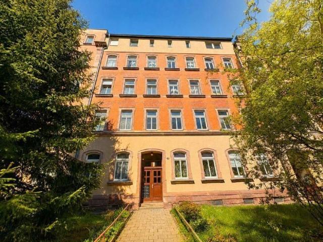 Wir sanieren für Sie! 4 Zimmer mit Balkon und großer Küche!