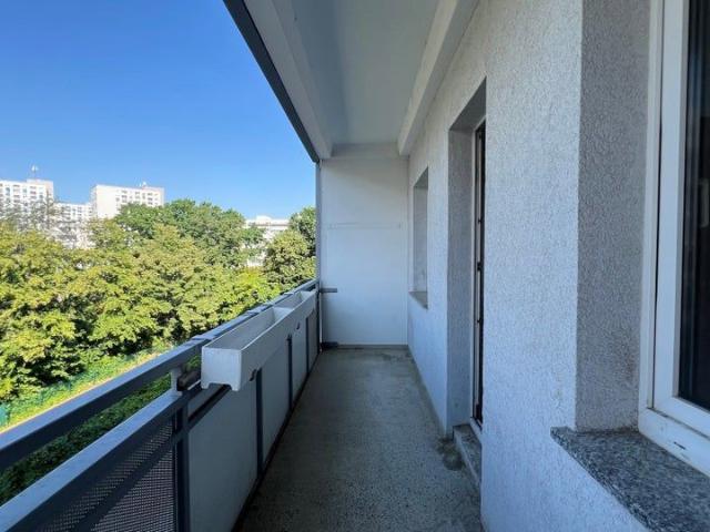 Wir sanieren für Sie: 4 Zimmerwohnung mit Balkon und Aufzug!